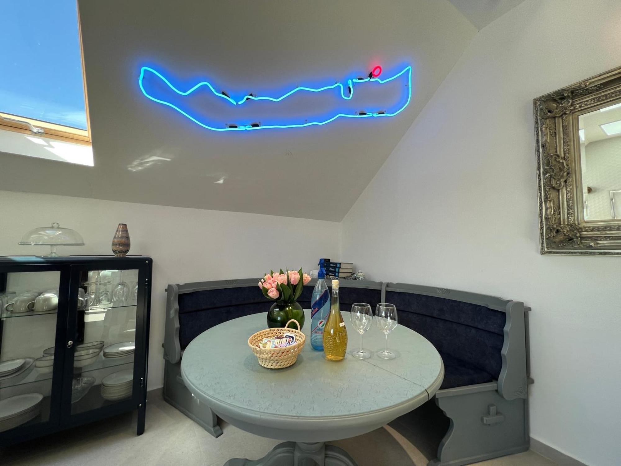 Neon Apartman Csopak Balaton מראה חיצוני תמונה