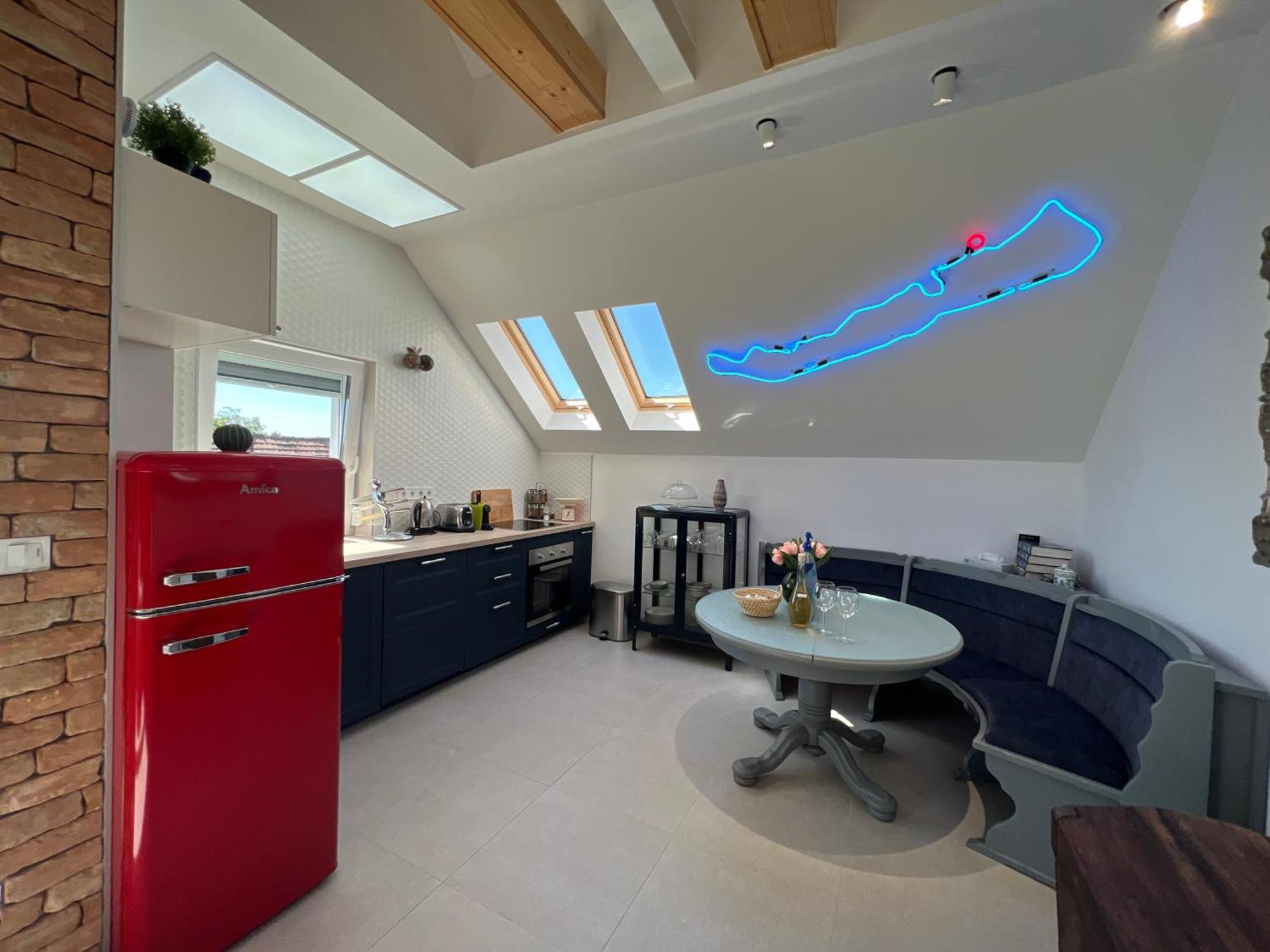 Neon Apartman Csopak Balaton מראה חיצוני תמונה